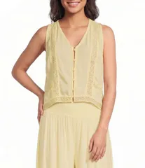 エラン レディース トップス シャツ Vネック ノースリーブ レース ELAN Coordinating Lace Inset VNeck Sleeveless Button Frontop Vaniのサムネイル