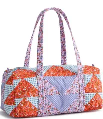 ベラブラッドリー レディース バッグ スーツケース パッチワーク Vera Bradley Flyingeese Patchwork Small Original Duffel Bag Flyingeのサムネイル