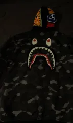 A BATHING APE シャーク フード カモ ジャケットのサムネイル