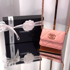 美品 CHANEL ラムスキン ミニ チェーンウォレット マトラッセ ピンク
