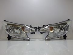 トヨタ プリウス 30系 前期 ヘッドライト 左右セット - メルカリ