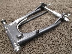 ホンダ ベンリィCB92スーパースポーツ スイングアーム 中古パーツ 