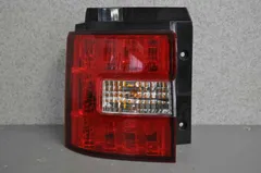 左 テールランプ テールライト (CV5W CV1W) デリカ D5 G-POWER 前期 1146-378 8330A185 s023711Cのサムネイル