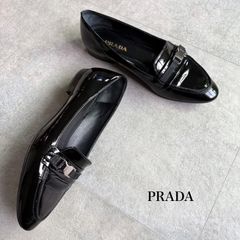 超美品 プラダ チャンキーヒール シルバーロゴプレート - メルカリ