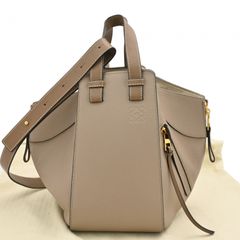 どん様専用 ロエベ ハンモックスモール サンド - メルカリ