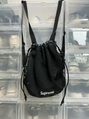 確実正規】Supreme メッシュドローストリングバッグ ブラック - メルカリ