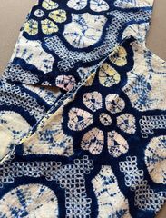 ジョン・ガリアーノ ニュースペーパー 刺繍入り ブーツカットパンツ ジョン・ガリアーノ ニュースペーパー 刺繍入り ブーツカットパンツ