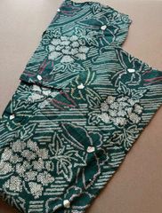有松鳴海総絞り】極美品 珍色 薔薇柄 - メルカリ
