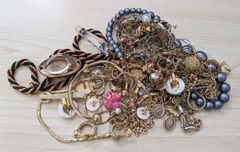 [89] 現状品 アクセサリー 大量3kgセット Nd18-2-260501K2 89] 現状品 アクセサリー 大量3kgセット Nd18-2-260501J2 - メルカリ