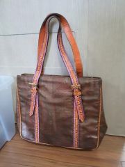 Due Fratelli ドゥエフラテッリ カナダ製 エンボス本革 トートバッグ