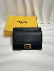 美品 FENDI フェンディ セレリア ラウンドファスナー 長財布 スタッズ