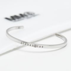 【定価4.6万】MM6 マルジェラ ニューメリック カフブレスレット size5 定価4.6万】MM6 マルジェラ ニューメリック カフブレスレット size6