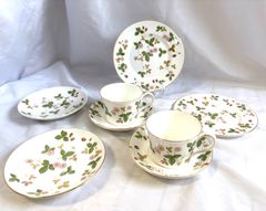 Wedgwood Wild Strawberry 食器セット - メルカリ