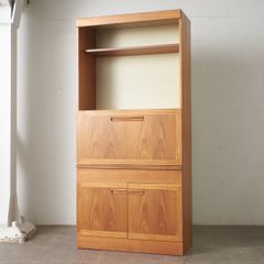 希少 ヴィンテージ♦️お洒落な台形♦️ホワイト キャビネット♦️扉 引き出し♦️大川家具 希少 ヴィンテージ♦️お洒落な台形♦️ホワイト キャビネット♦️扉