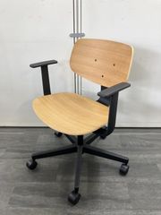 Fritz Hansen KEVI ケヴィチェアオマージュ 木目調 キャスター付