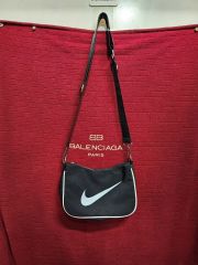 Nike × SKIMS ショルダーバッグ ダークブラウン - メルカリ