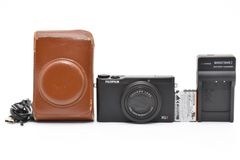 □ ほぼ新品 □FUJIFILM XQ2 シルバー 2146 - メルカリ