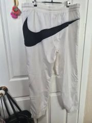 早い者勝ち‼️新品‼️激レア品‼️] NIKE ビッグスウッシュ ウーブン