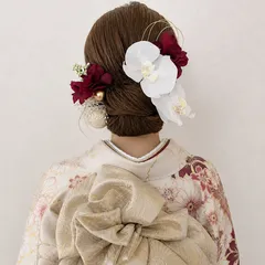 【残り1点】成人式髪飾り☆胡蝶蘭　金箔　水引　前撮り　和装　卒業式　結婚式　白無垢　振袖　袴　花嫁　人気　ホワイト　赤ゴールド