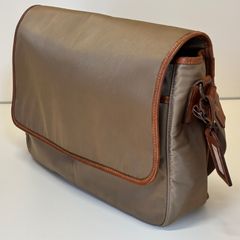 極美品✨ フェリージ ショルダーバッグ 05-4 ナイロン レザー カーキ系