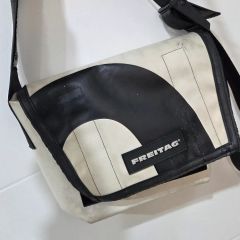 フライターグ FREITAG KNIGHT RIDER F31ナイトライダー廃盤 - メルカリ