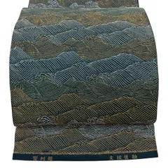 袋帯 逸品 落款 関西仕立て 龍村製 歌集波文 箔 深緑 六通 正絹 【中古】のサムネイル