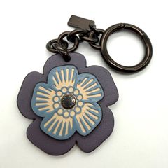 極美品✨️コーチ キーホルダー バッグチャーム 花 フラワー ユリ Lily