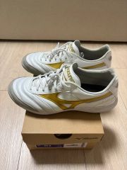 MIZUNOモレリアTF ホワイト×ゴールド 限定品 26.0cm - メルカリ