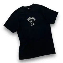 STUSSY ウォーリアーマン プリンティング ロゴ DARK 半袖 Tシャツ
