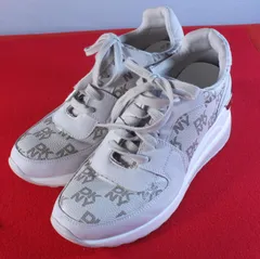 スニーカー DKNY CamayWedeBigeSneakers 24～24.5のサムネイル