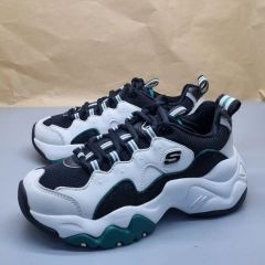 スケーターDC Shoes スニーカー ベージュ系 greeny - メルカリ