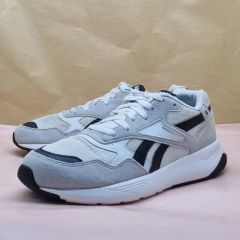 新品未使用】リーボックロイヤル ダソニック2（ROYAL DASHONIC2 