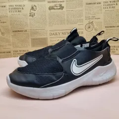 ナイキ フレックス ランナー3 キッズスニーカー 24センチ