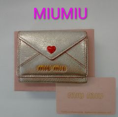 miumiu ハート三つ折財布♡ マドラスラブ ミニウォレット - メルカリ