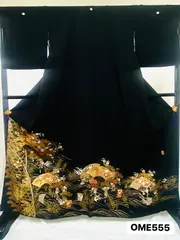 【着物】黒留袖　正絹　作家物　紋付　五つ紋　金彩友禅　扇　亀甲柄　松竹梅　四季草花　波　着物　和装　OME555