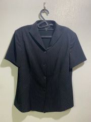 Christian Dior シャツジャケット 半袖 コンパクト　貝ボタン　黒 Christian Dior シャツジャケット 半袖 コンパクト 貝ボタン 黒 - メルカリ