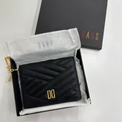 DAKS レディース 二つ折り財布 未開封 新品 ボックス、保証書含むのサムネイル