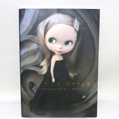 洋書ブライス人形写真集 this is Blythe by Gina Garan BLYTHE STYLE Photographs by Gina Garan - メルカリ
