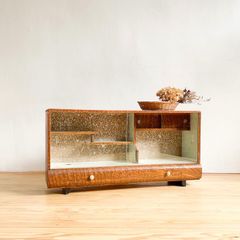 収納棚　ローボード　木製　棚　2A066　古道具　ビンテージ　アンティーク 送料込み・匿名発送】ガラス棚 ローボード 木製 飾り棚 2A286 古道具