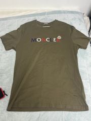 モンクレール Tシャツ カーキ Lサイズ 3T1102 - メルカリ