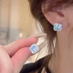 ピアス レディース 一粒 ラインストーン シルバー 上品 高見え 小ぶり 大人可愛い きれいめ フェミニン シンプル 通勤 デート 女子会 結婚式 パーティー アクセサリー プレゼント ギフト対応 華やか プレゼント対応 BOX包装
