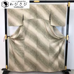 小紋 飛び柄 グリッター箔 正絹 反物 T9517 - メルカリ