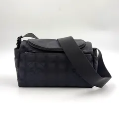 【新着】CHANEL ニュートラベルライン シリアル番号7番台 ナイロン ブラック ショルダーバッグ ブラック