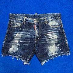 dsquared2 ダメージ加工デニムショーツ ペイント加工 メープルパッチ
