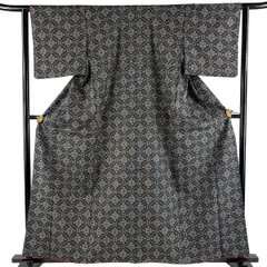 紬 身丈160cm 裄丈63cm S 袷 蜀江文 草花 墨色 正絹 優品 【中古】のサムネイル