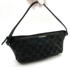 美品】GUCCI アクセサリーポーチ キャンバス ブラック GG柄 - メルカリ