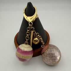 極美品✨ ルイヴィトン キーホルダー チャーム M65643 ロゴ 1626