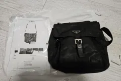 PRADA プラダ ナイロン メッセンジャーバッグ ブラックのサムネイル