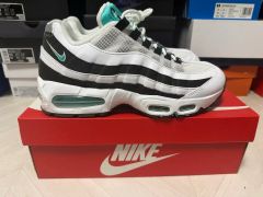 新品NIKE AIRMAX95 OG 26.5cmエメラルドボーダー - メルカリ