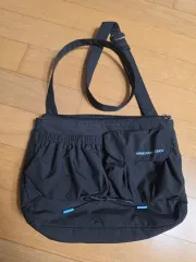 新品 マンダリナダック クロスバックのサムネイル